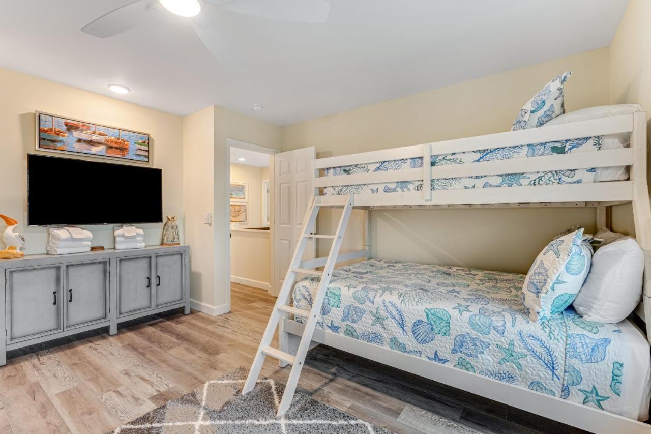 The Blue Whale Inn Ocean Isle Beach Bagian luar foto